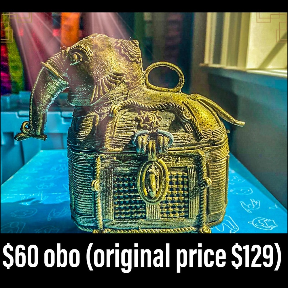 Vintage solid brass elephant decorative box